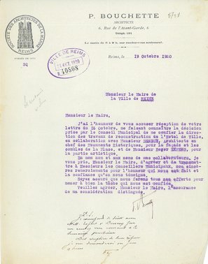 Courrier de l’architecte Paul Bouchette accusant réception de la décision du conseil municipal de lui confier la reconstruction de l’hôtel de ville aux côtés d’Henri Deneux et de Roger-Henri Expert, 19 octobre 1920 