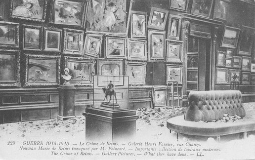 Carte postale, "Guerre 1914-1915. Le Crime de Reims. Galerie Henri Vasnier, rue Chanzy, nouveau Musée de Reims inauguré par M. Poincaré, importante collection de tableaux modernes" 