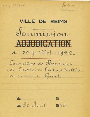 Pages de couverture de différents dossiers d’adjudication, 1922 