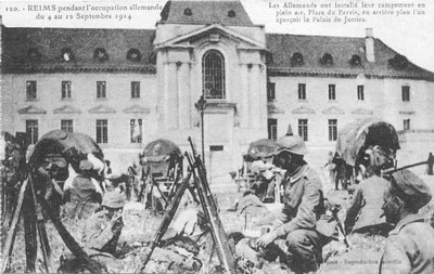 Carte postale « Reims pendant l'occupation allemande du 4 au 12 septembre 1914 »