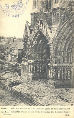 Carte postale, « Reims. Portail de la cathédrale après le bombardement. 1914 »