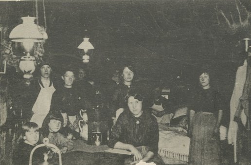 Carte postale « Réfugiés dans les caves Pommery », 1914-1915 