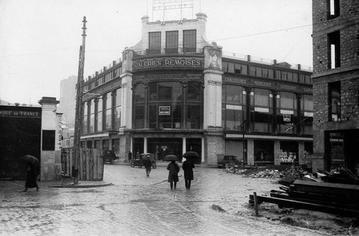 Grand magasin des Galeries rémoises au moment de la Reconstruction, sans date 