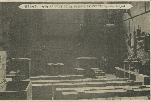 Carte postale « La cave où se faisait le culte. Maison Krug »