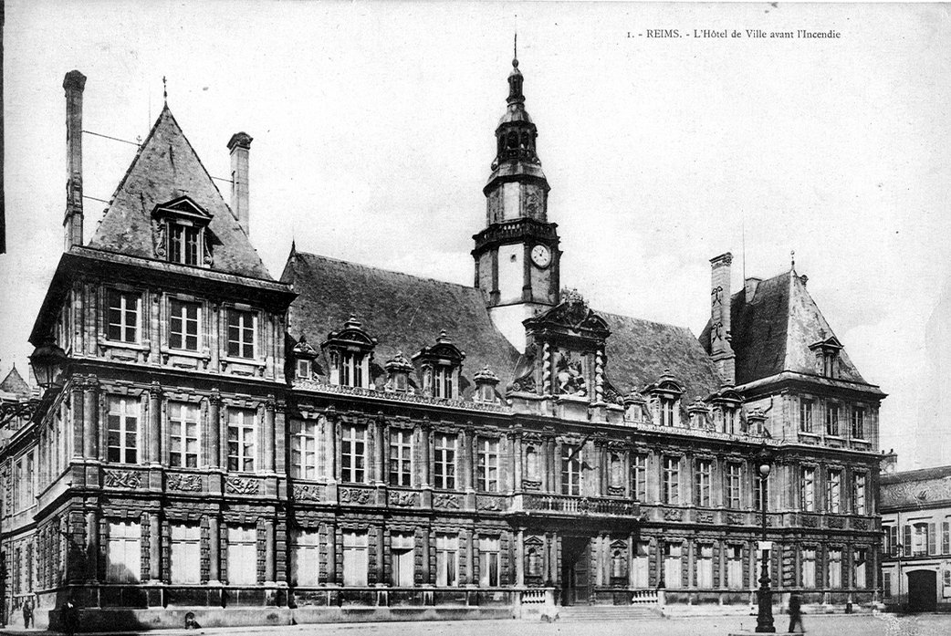 Hôtel de ville avant-guerre