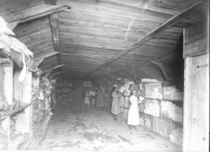 Ouvroir de American memorial Workrooms situé sur les Promenades, 1919-1920
