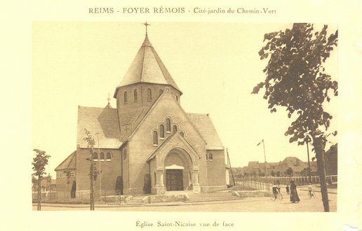 Carte postale de l’église Saint-Nicaise de la cité-jardin du Chemin-Vert inaugurée le 8 juin 1924 