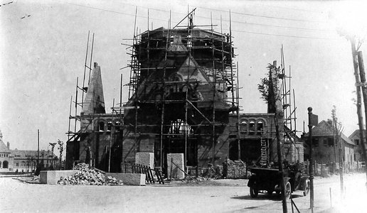 Chantier de construction de l’église du Chemin-Vert, 1923-1924 