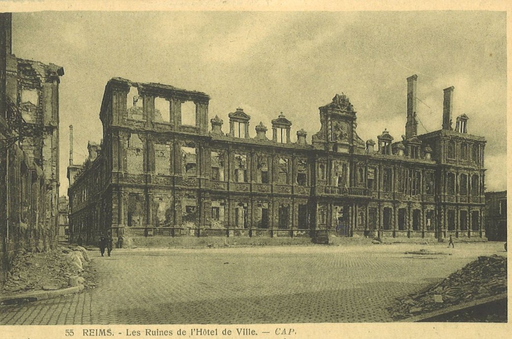 Carte postale, « Reims. Les ruines de l'hôtel de ville » 