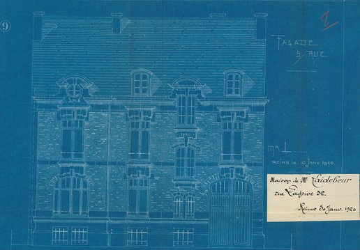 Premier permis de construire de la reconstruction : couverture du dossier, demande de Monsieur Laidebeur et plan de façade de la construction projetée, 25 janvier 1920 