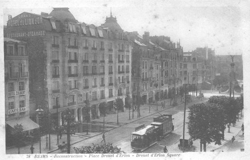 Carte postale « Reims, Reconstruction, Place Drouet d’Erlon » 